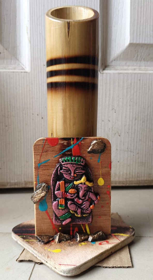 Flower Vase With Ganesh & mataa